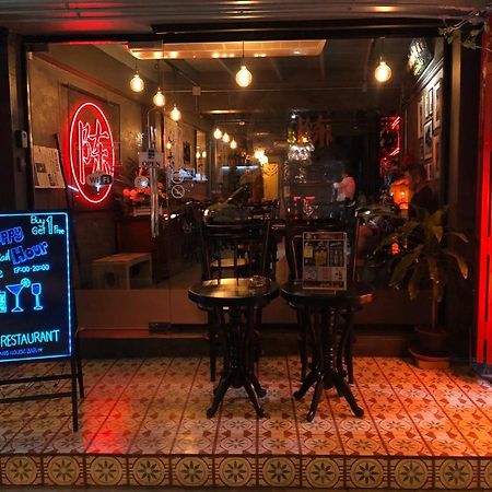 Tang House Hostel Bangkok Bagian luar foto